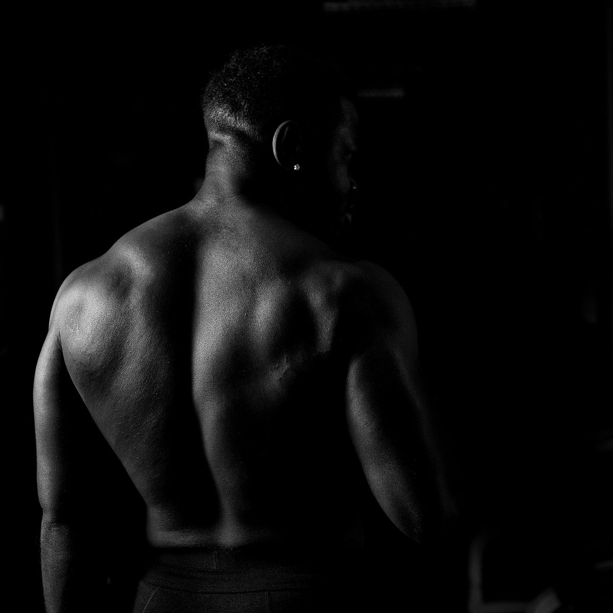 ROW, ROW, ROW YOUR WAY TO A BIGGER BACK—THE 3 ROW VARIATIONS YOU NEED